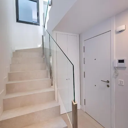 Deluxe Duplex Con Piscina Privada * מארבלה